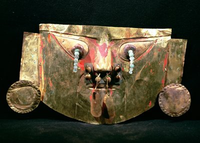 Begrafenismasker, Chimu (goud) door Pre Columbian